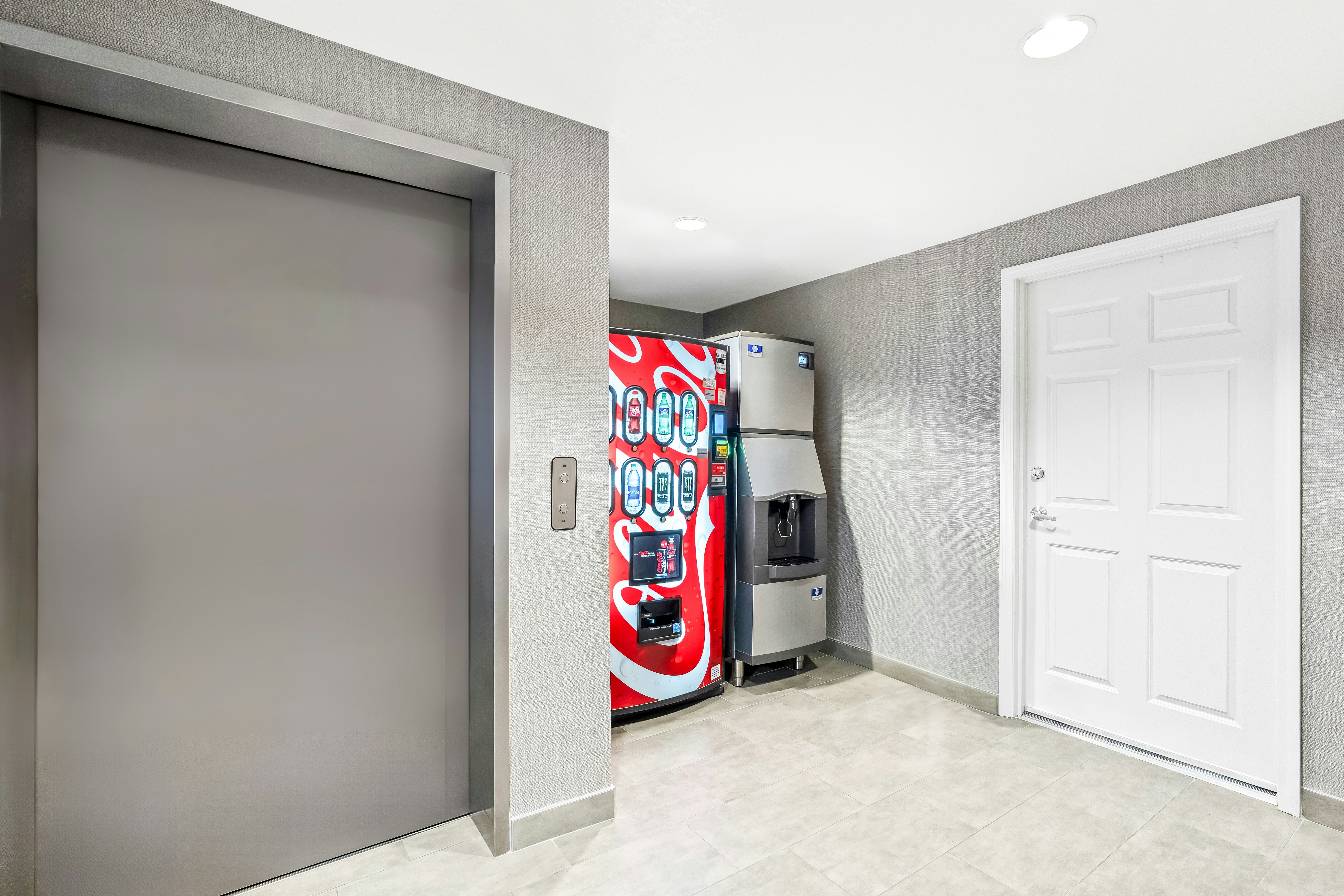 Hampton Inn and Suites Lathrop 22/61
