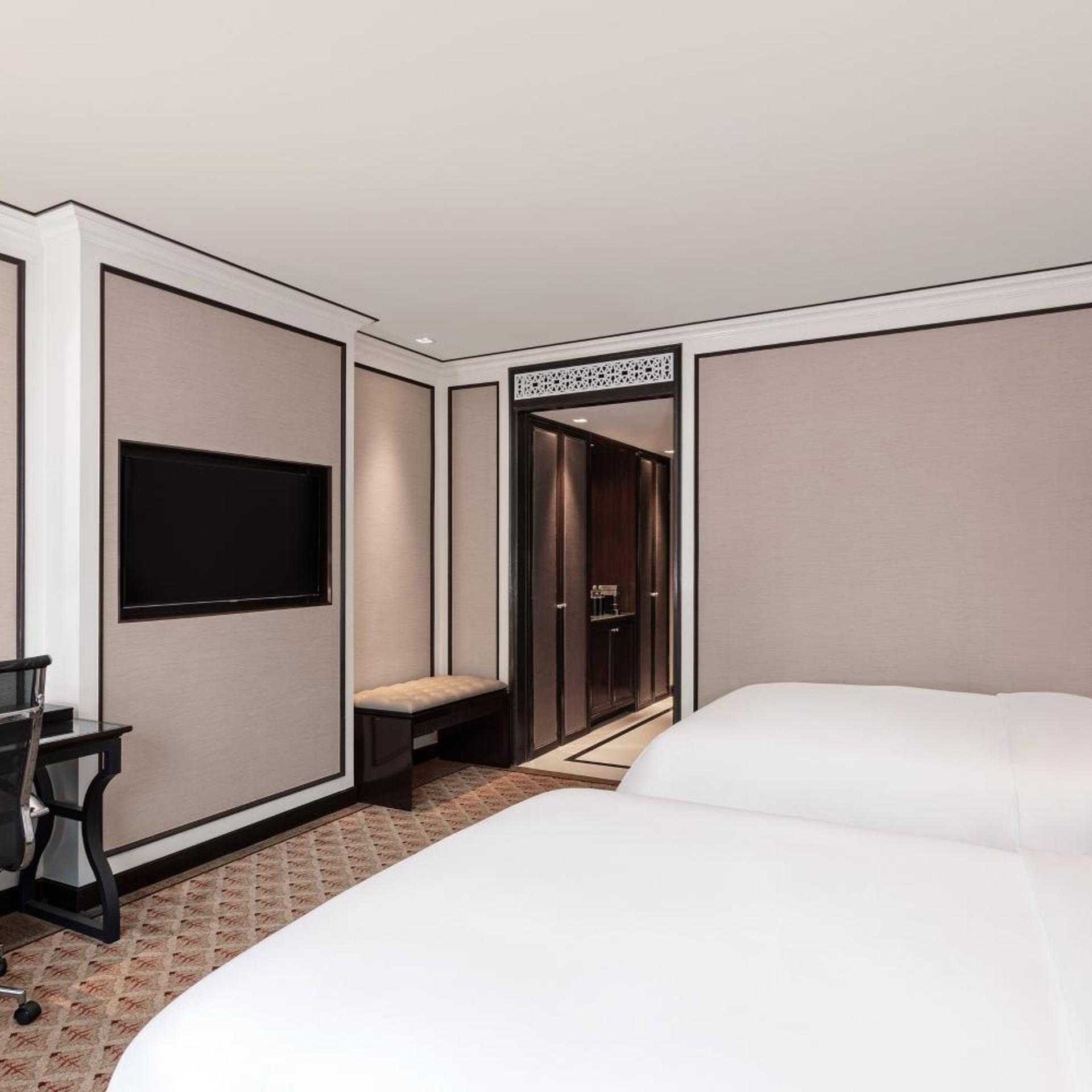 Athene, Guest Room, 2 Double Beds, City View، THE ATHENEE HOTEL, A LUXURY COLLECTION HOTEL BANGKOK 3/7
