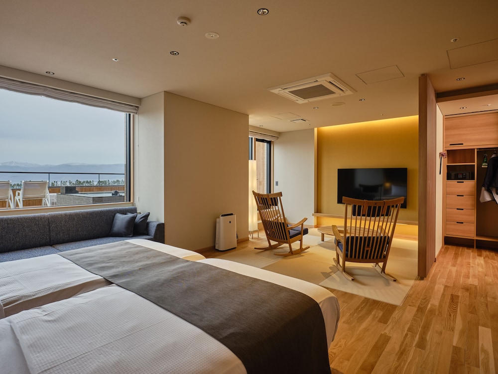 Japanese Western, Twin Beds, 2 Futon Beds, Lake View, Outdoor Bath, West Wing