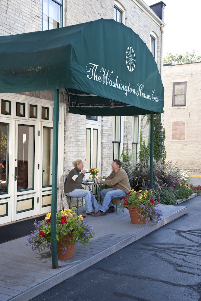 Washington House Inn 4/70