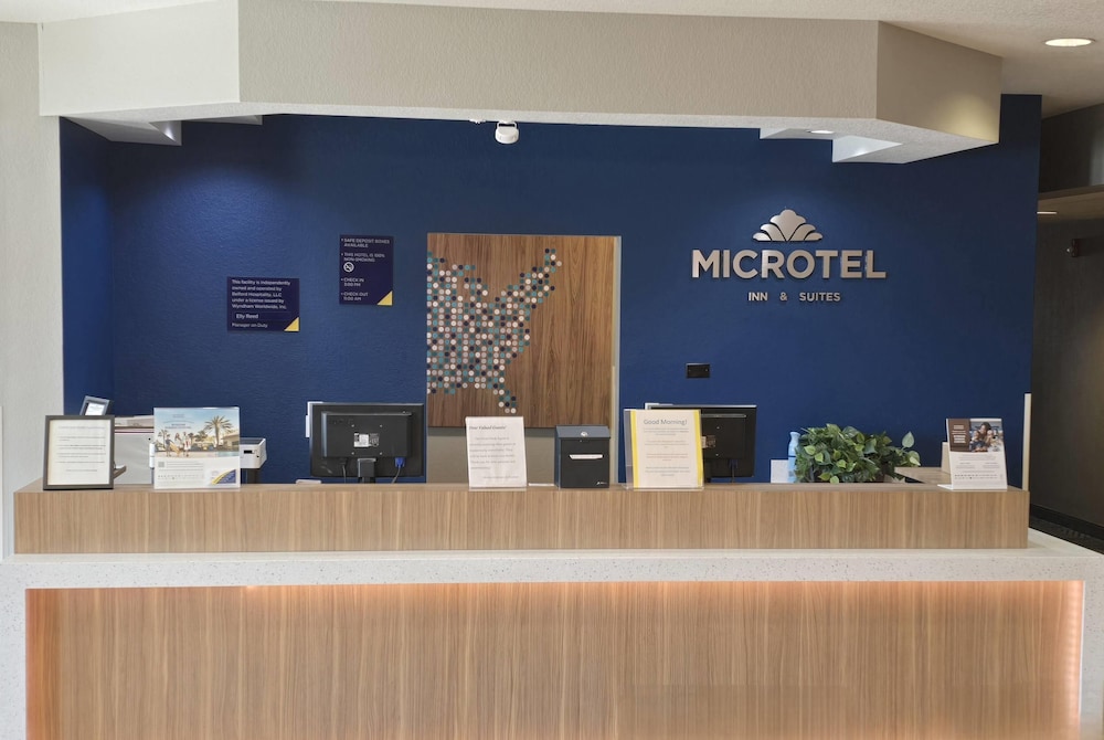 Microtel Inn Council Bluffs 8/50