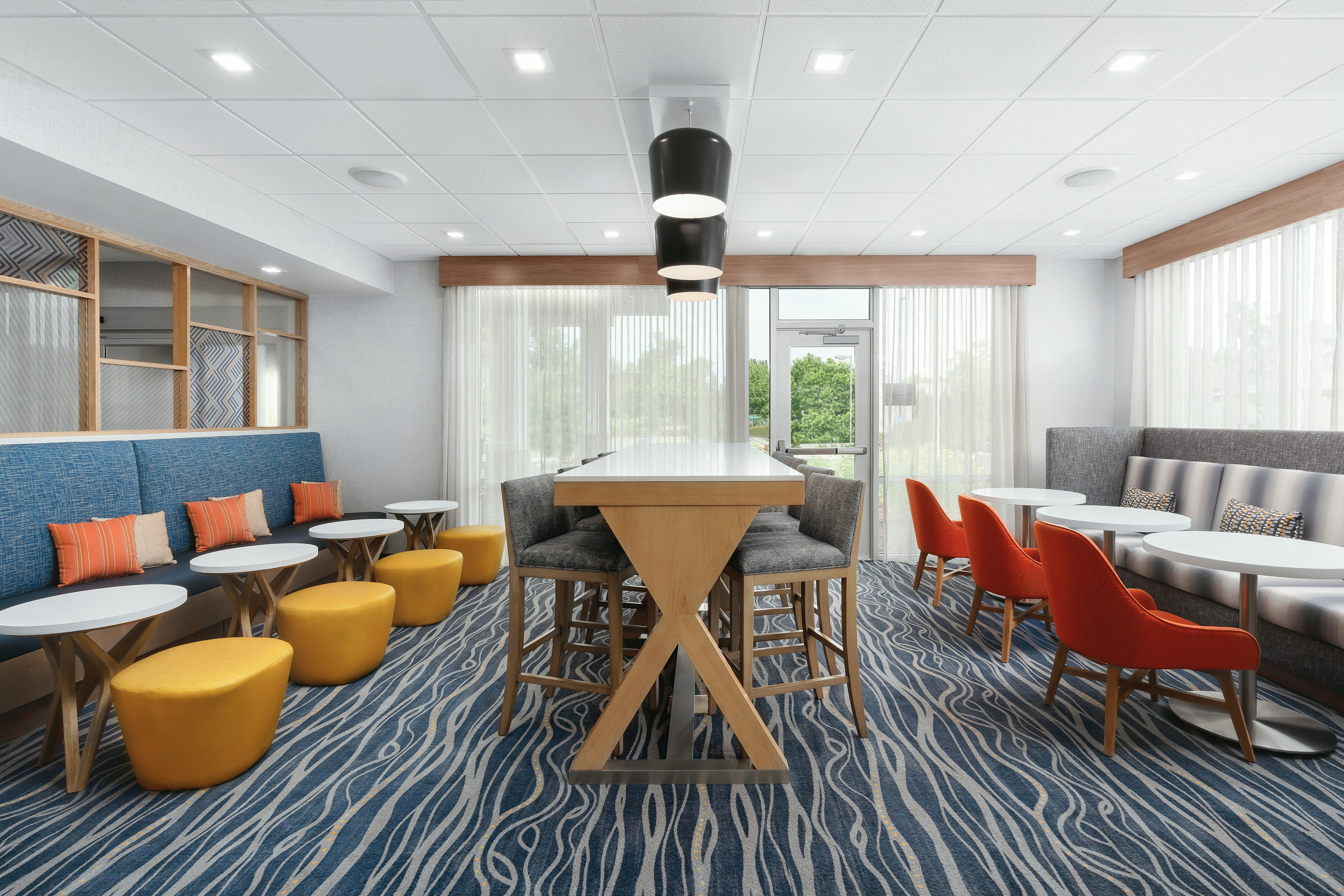 Hampton Inn Suites Bellingham Airport 15/20