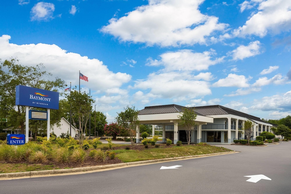 Baymont By Wyndham Fayetteville I-95 5/49