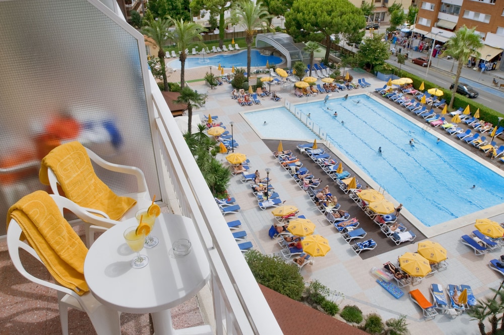 GHT Oasis Park & Spa 55/66