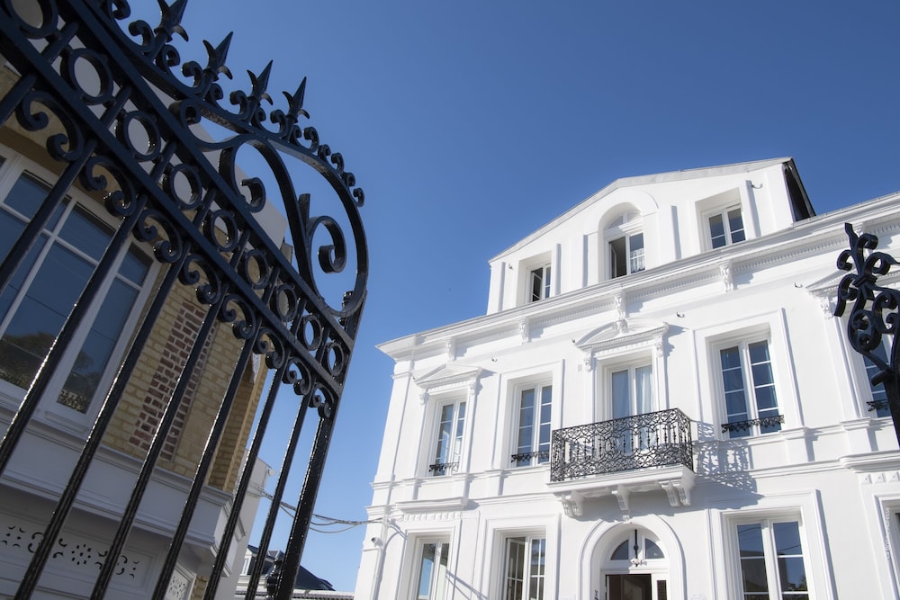 Hotel de Charme La Bonne Adresse 5/60