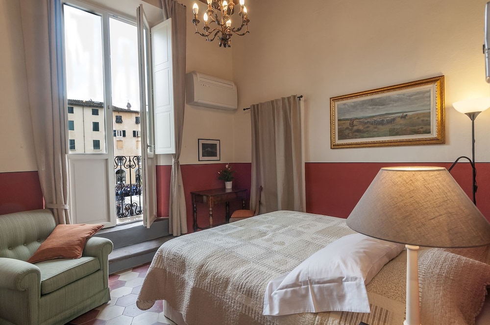 ROOM, DOUBLE BED, BALCONY