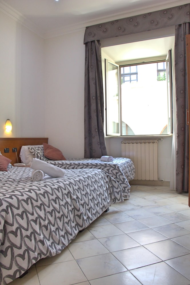 Hotel Ciao 5/69