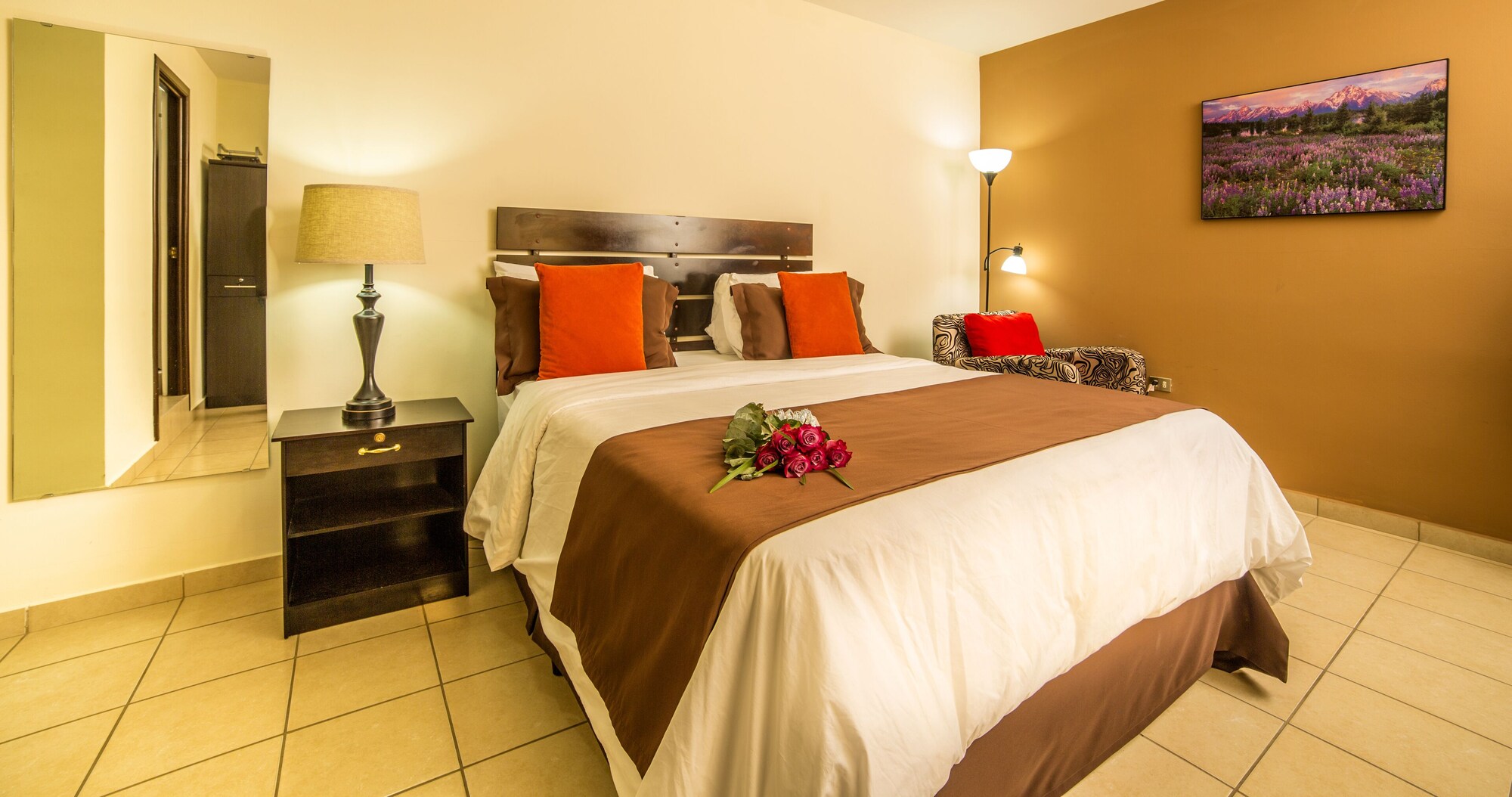 ROOM, SINGLE