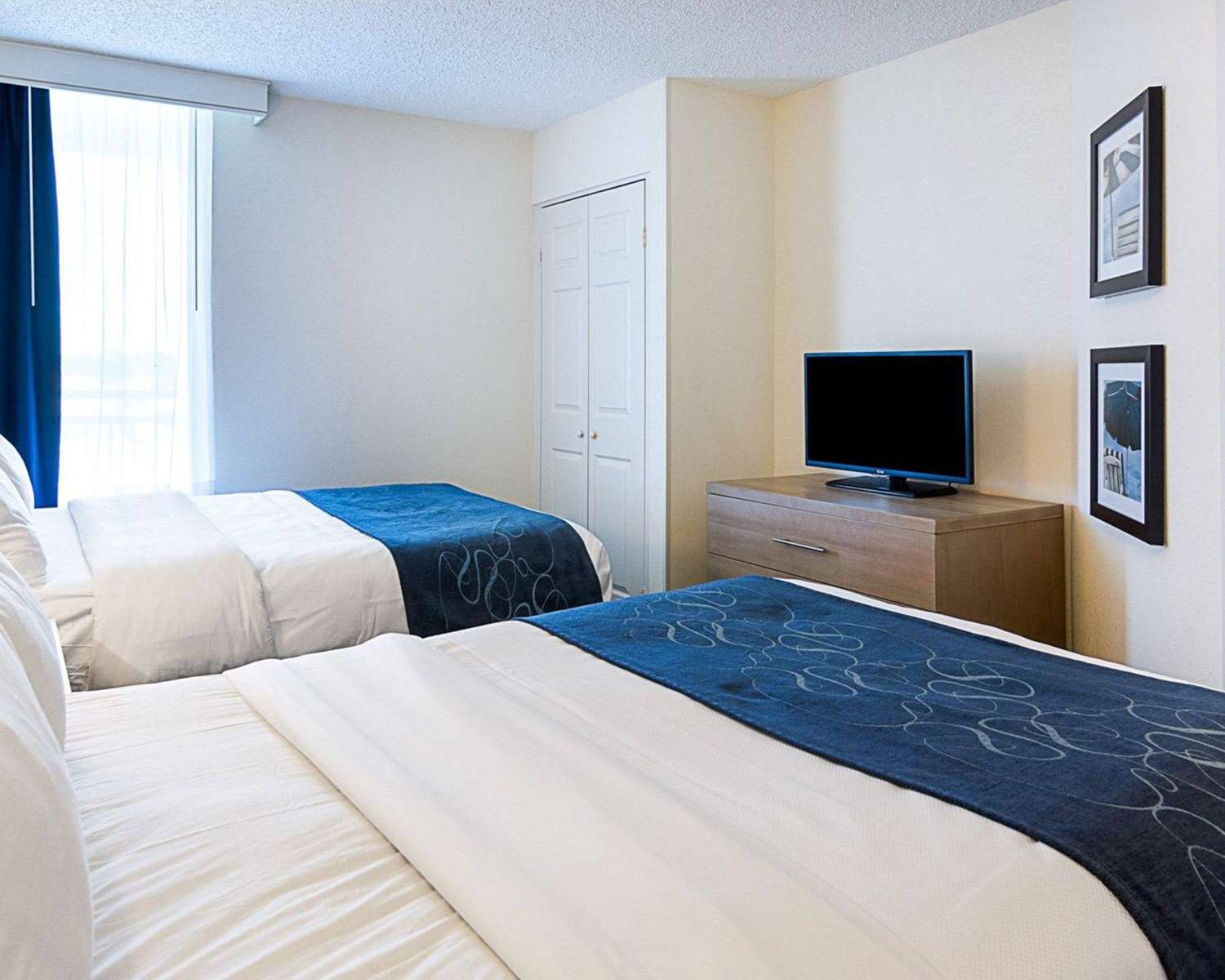 SUITE, 2 DOUBLE BEDS, ACCESSIBLE