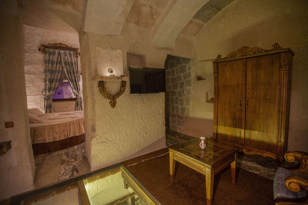 Hermes Cave Hotel 6/46