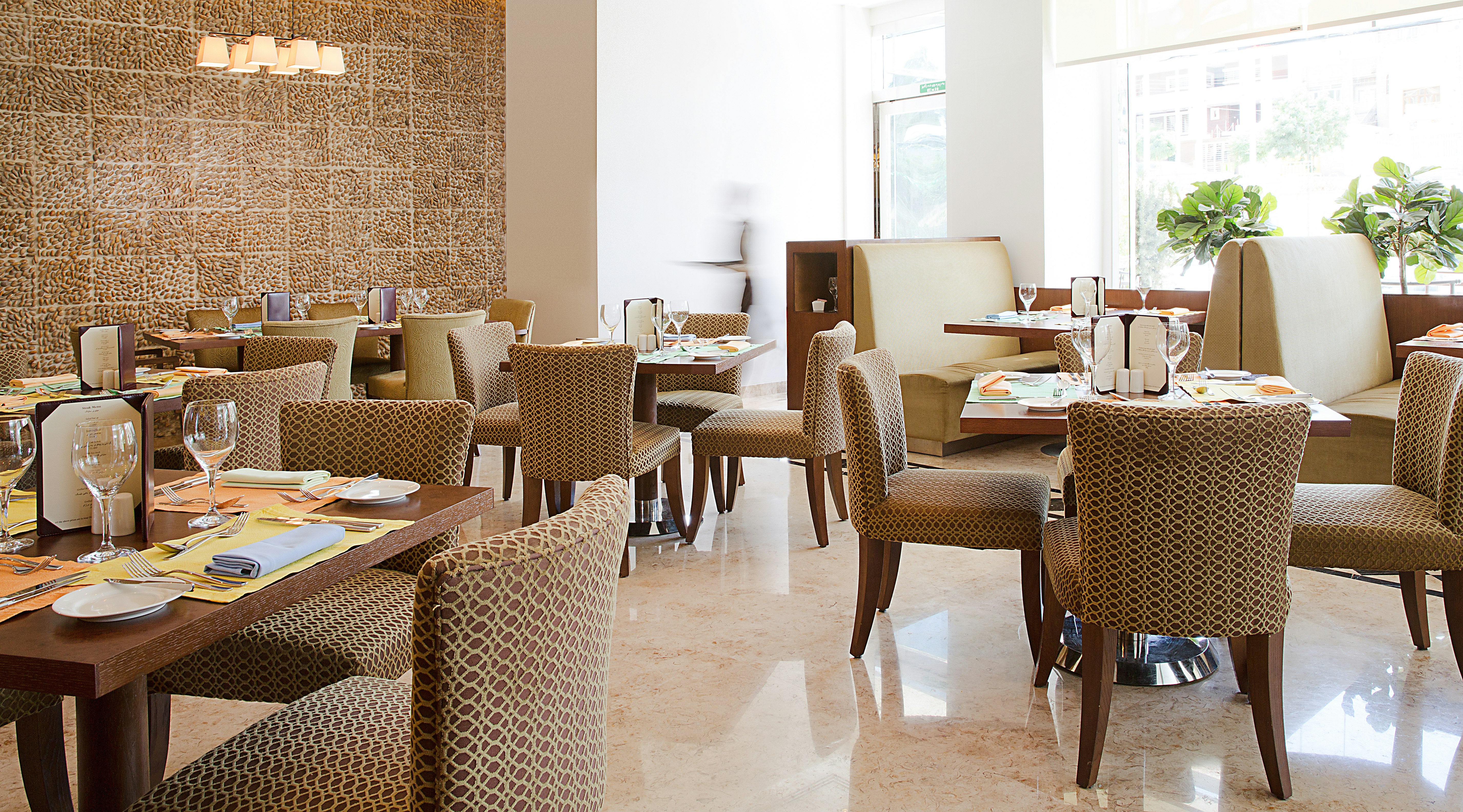 Copthorne Hotel Baranan 49/60