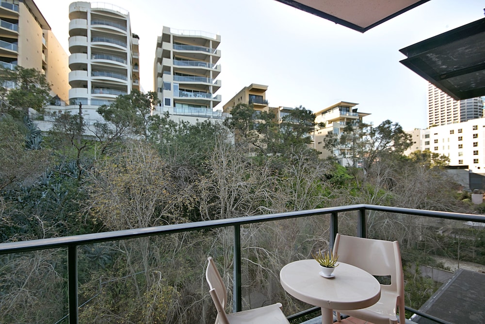 Apartments On Mounts Bay 31/38
