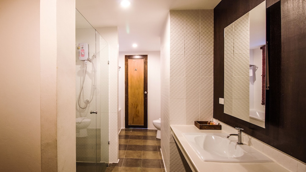 B2 Premier Hotel & Resort 30/44