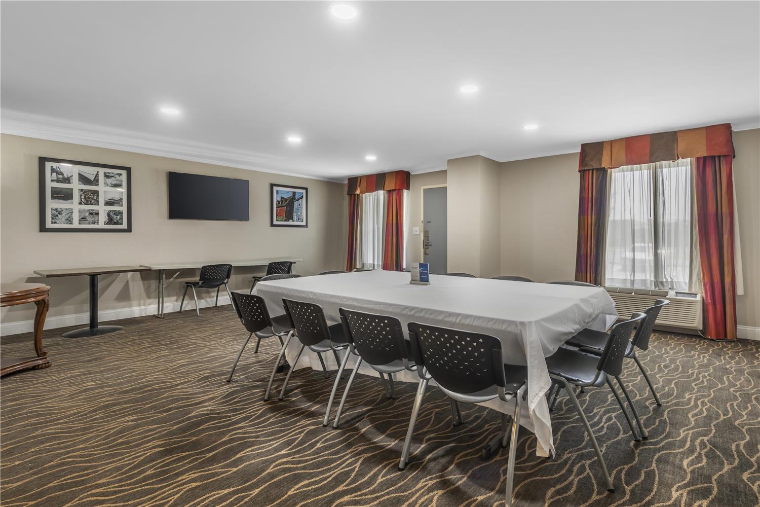 Best Western Salisbury Plaza 16/17