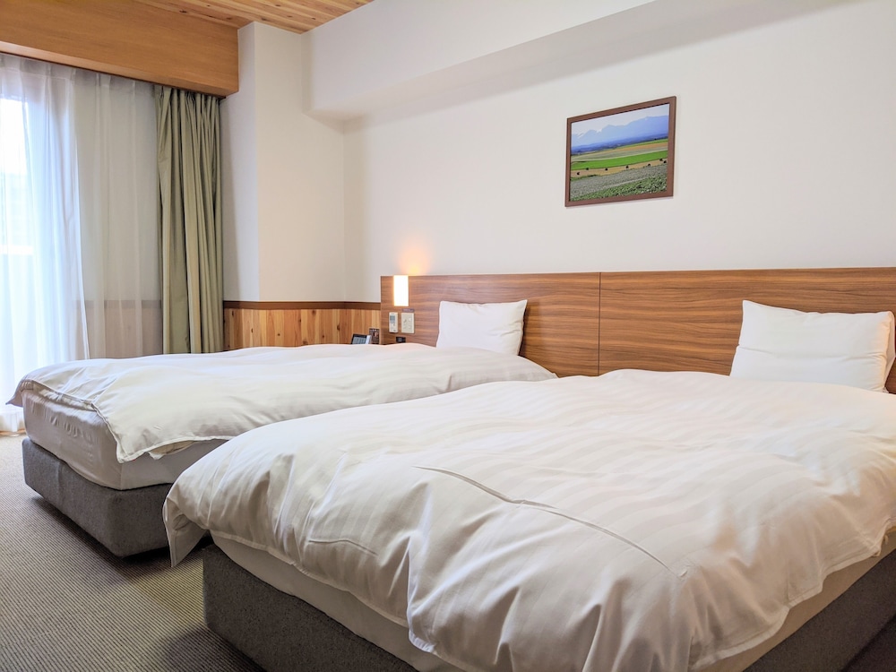 COMFORT, TWIN BEDS
