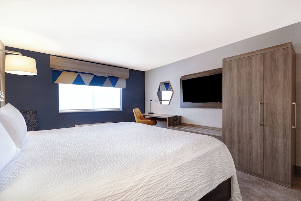 Holiday Inn Express Suites Moab 25/63
