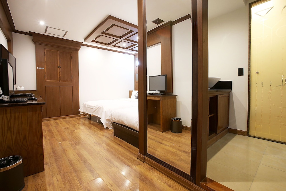 Hotel Cullinan Yongin 27/62