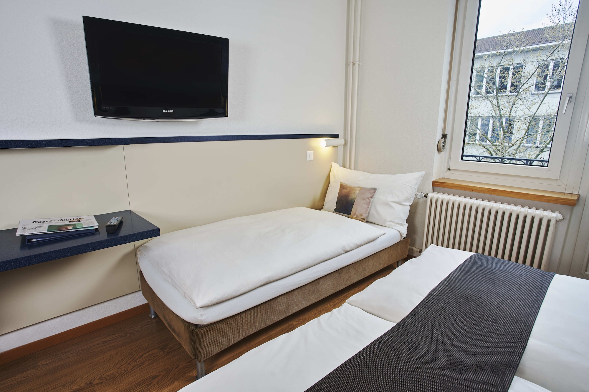 غرفة ثلاثية، Bristol Hotel Zurich 3/4