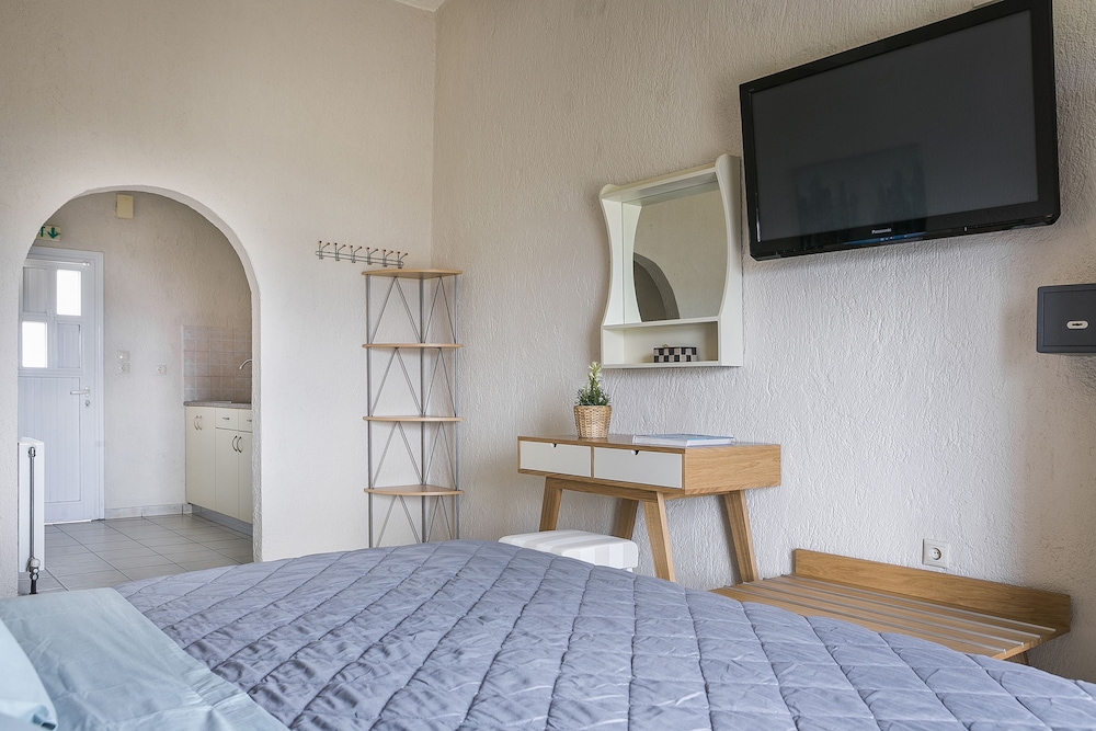 Panorama Fanari Studios Apartments 25/77