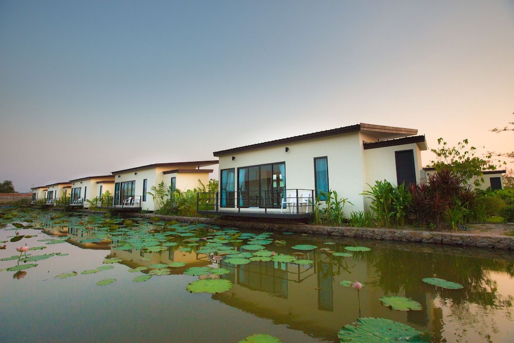 Bua Tara Resort 7/39