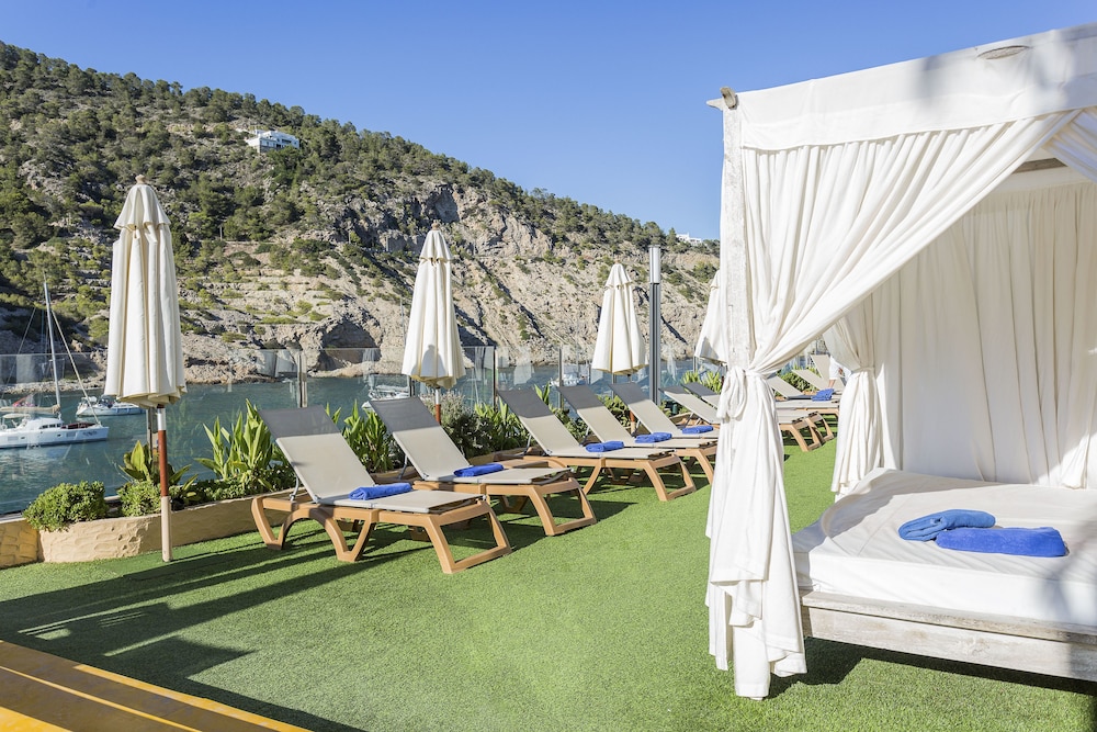 Palladium Hotel Cala Llonga - Adults Only 73/79