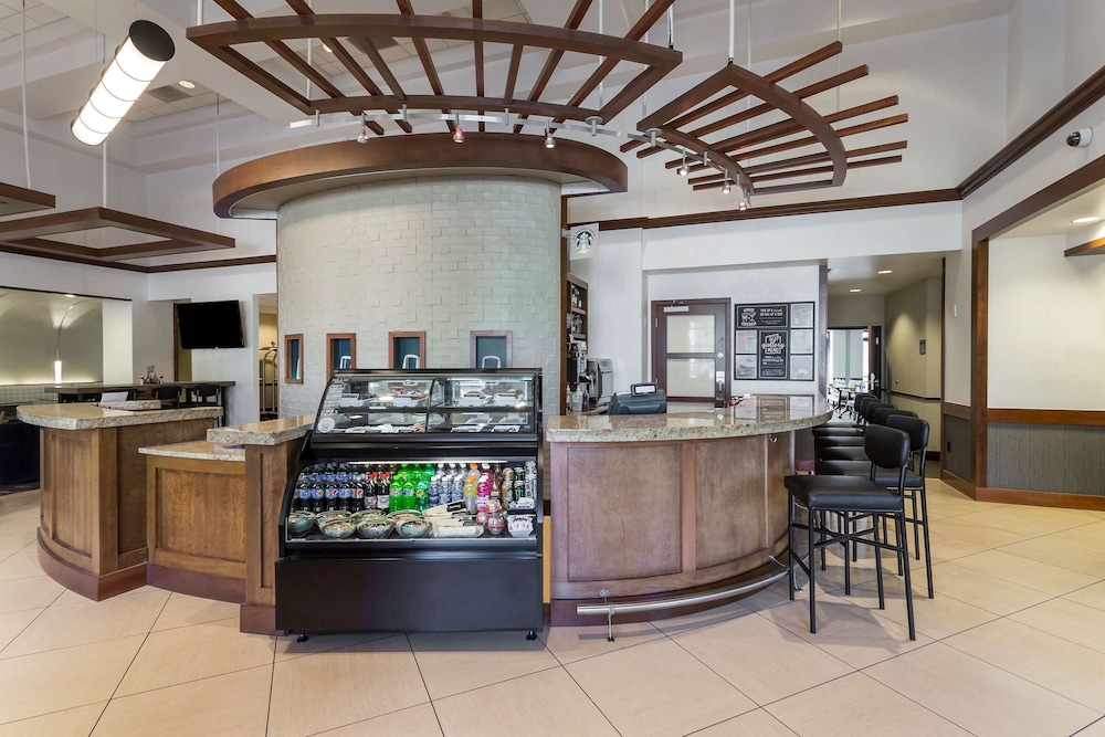 Hyatt Place Phoenix North 54/68