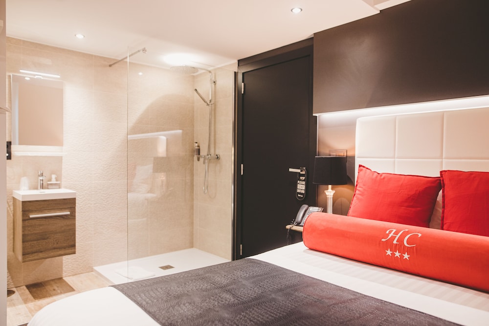 Hotel Hors Chateau 38/39