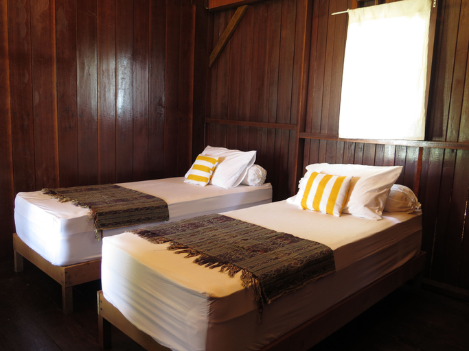Overwater, Twin Beds