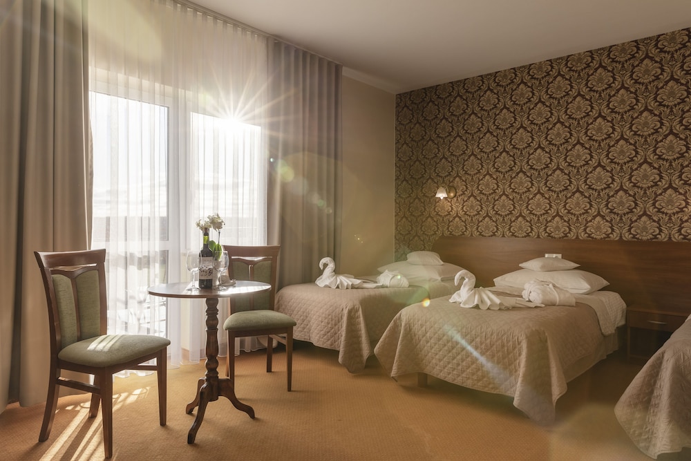 Bursztyn Medical Spa & Wellness 17/74