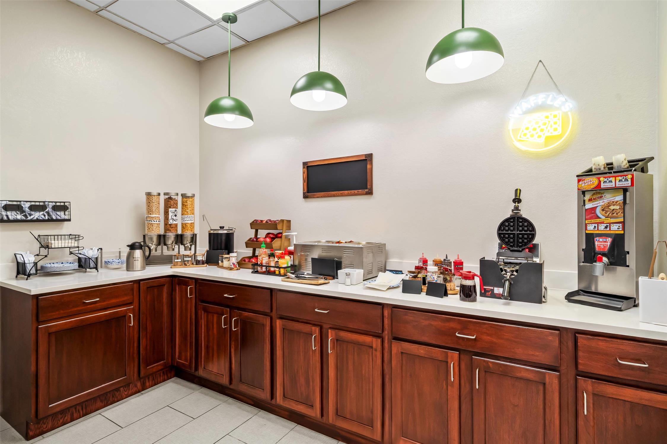 Comfort Inn & Suites Plainville-Foxboro 10/39