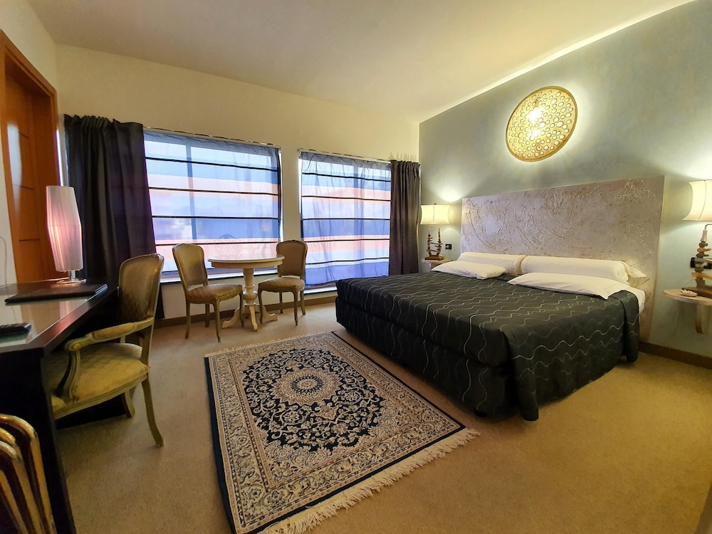 SUPERIOR, DOUBLE BED