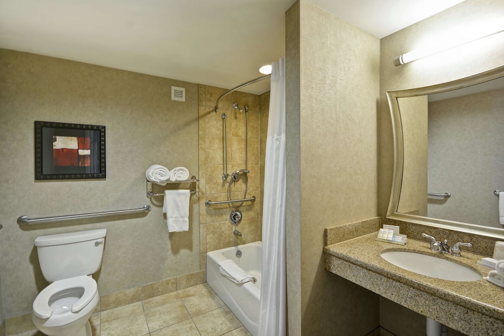 Hilton Garden Inn Toledo Perrysburg 12/51