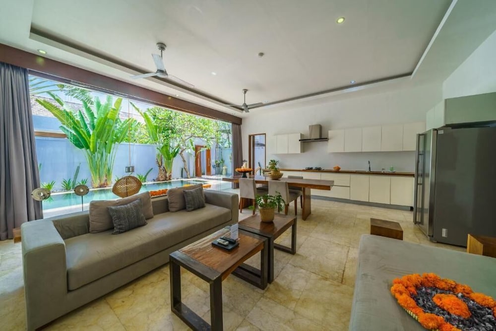 ANEMA VILLA SEMINYAK 54/73
