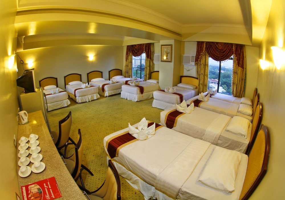 Sarrosa International Hotel And Residential Suites 27/50