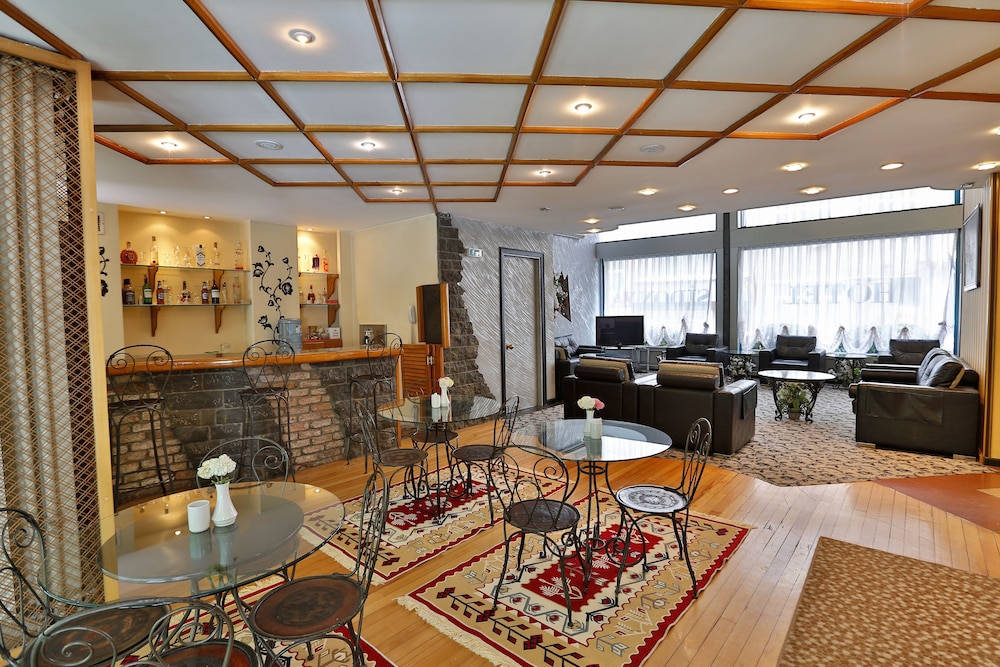 SIDONYA HOTEL 57/66