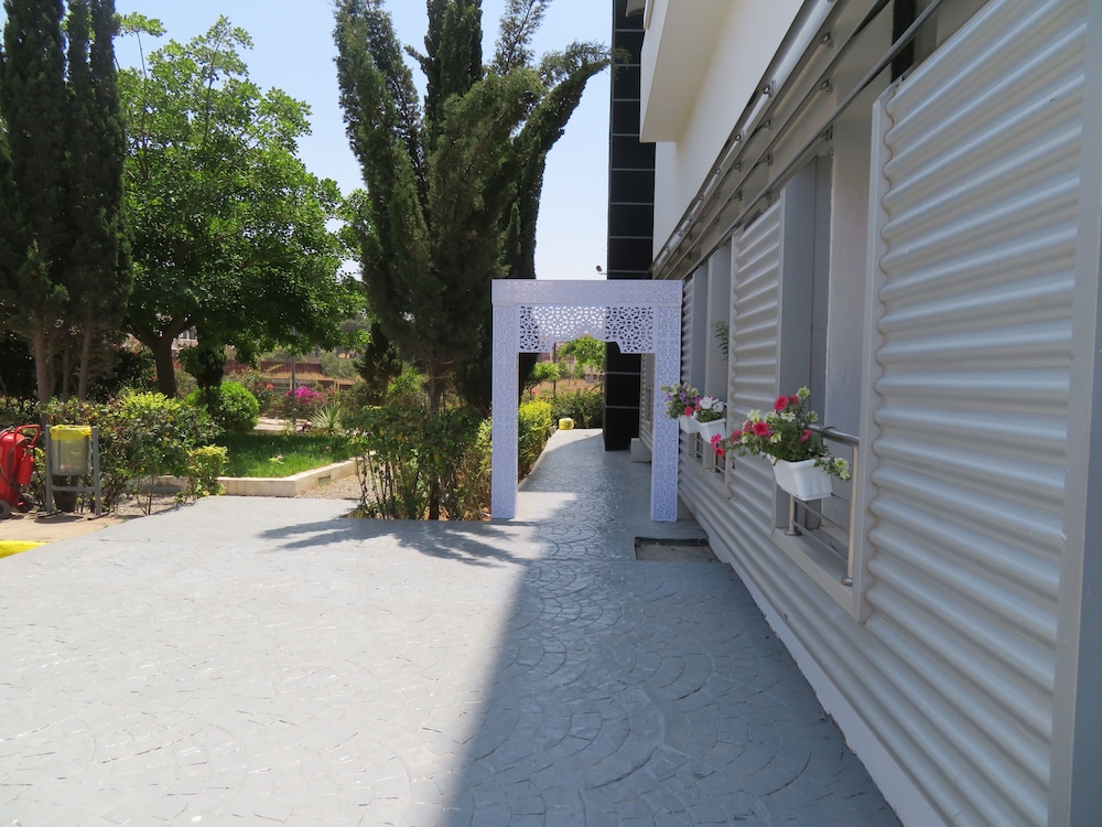 Ibis Oran Les Falaises 42/48