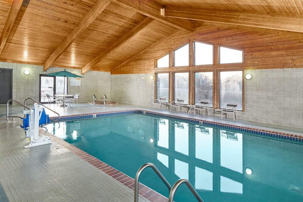 Americinn By Wyndham Burlington 25/38