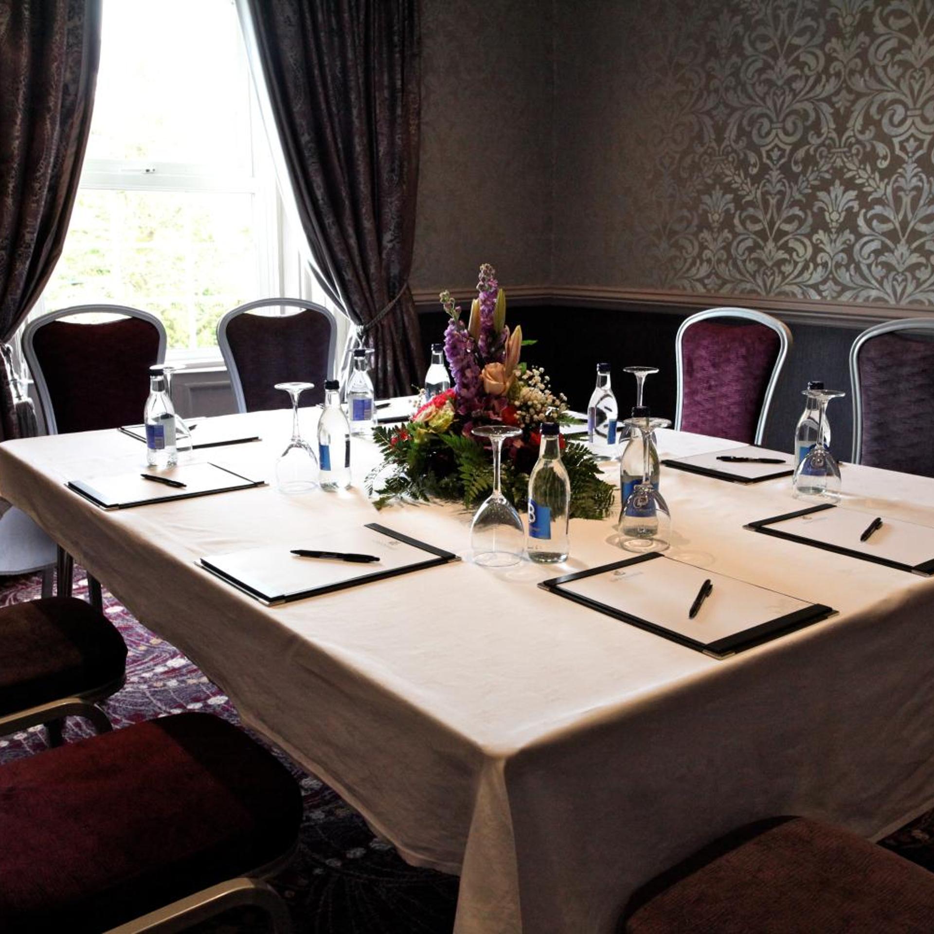 Greenvale Hotel & Restaurant 51/59