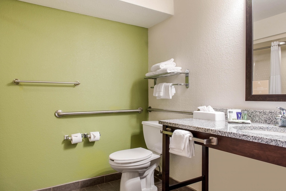 Sleep Inn & Suites Columbus South 46/52