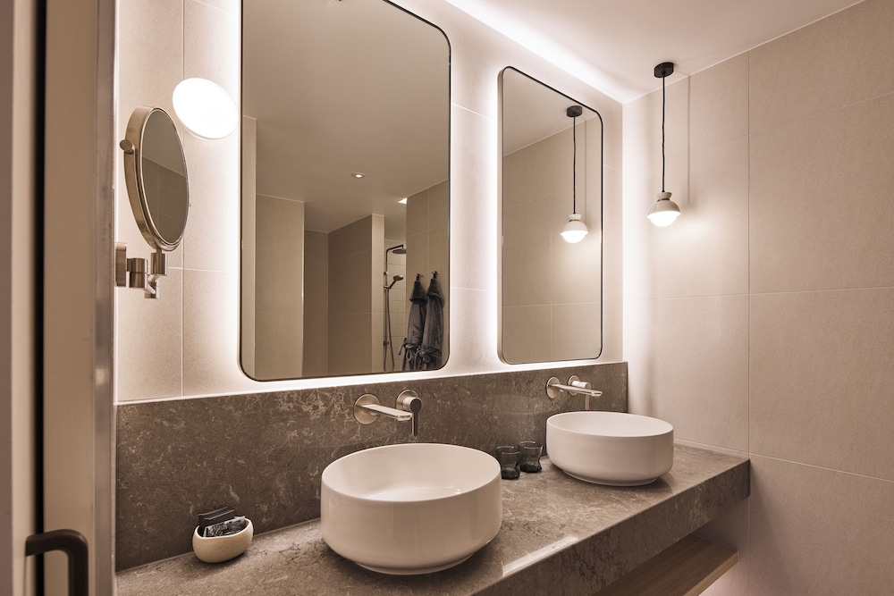 Rydges Melbourne 48/50