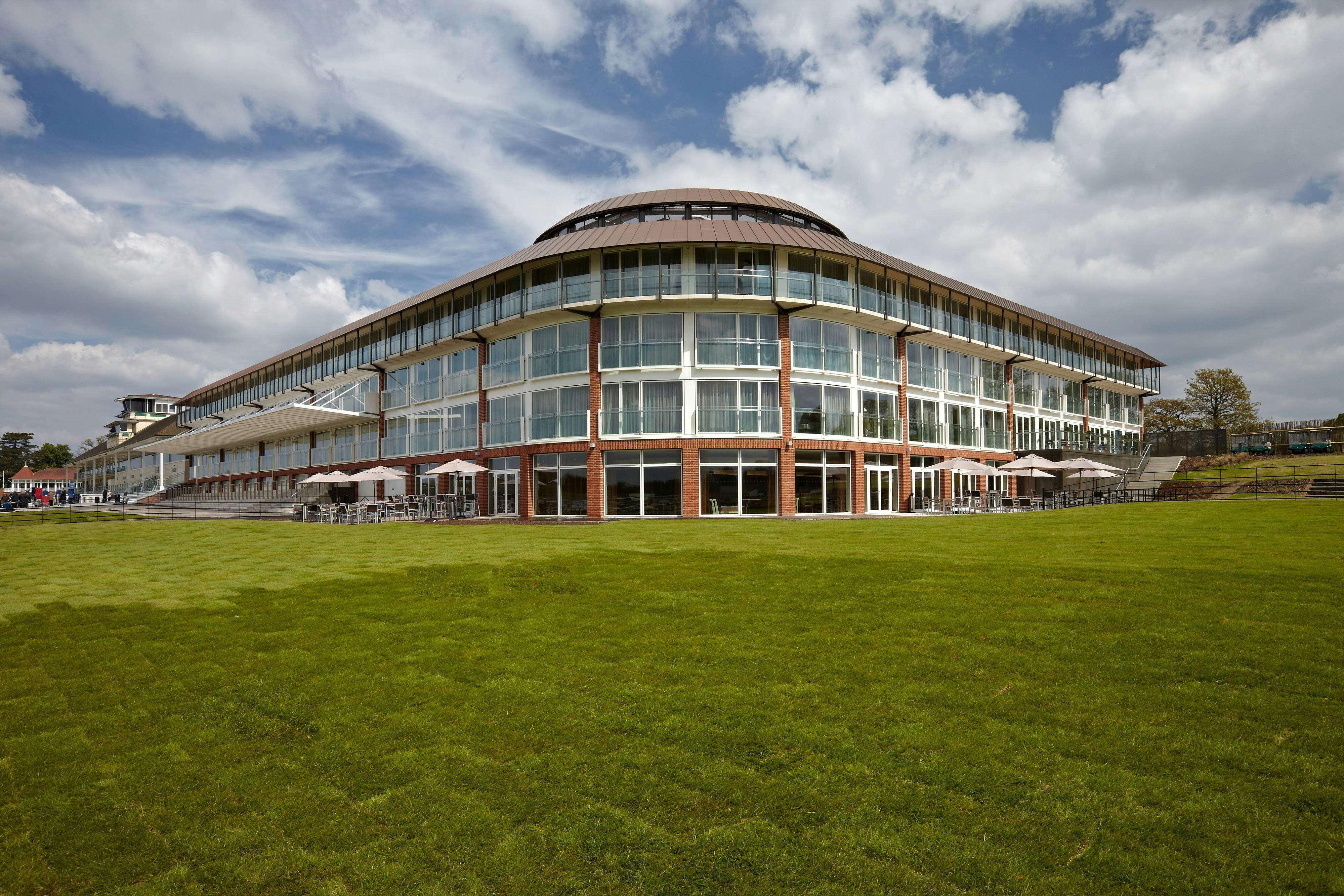 Lingfield Park Marriott Hotel Country Club 1/16