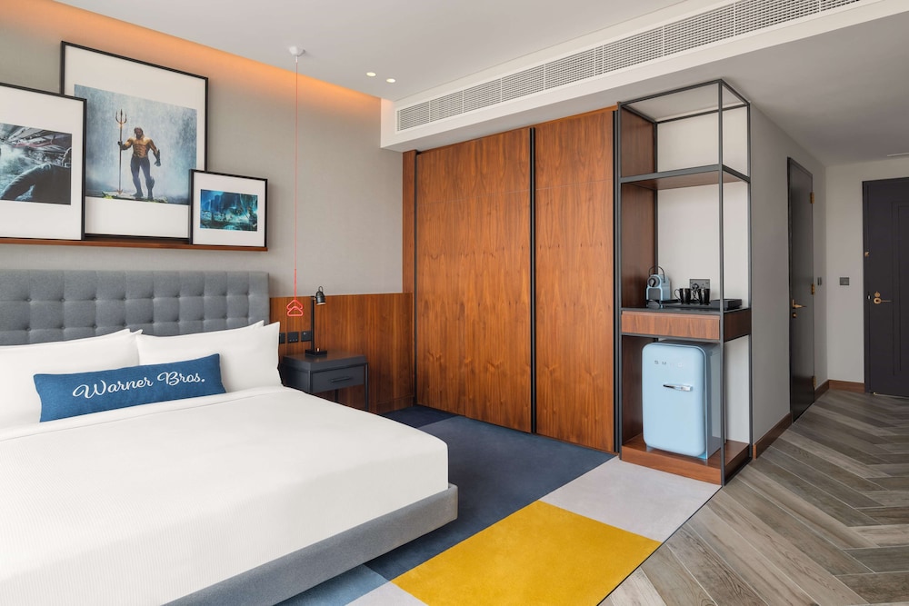 ROOM, KING BED, ACCESSIBLE