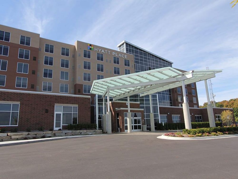 Hyatt Place Detroit/Novi 3/64
