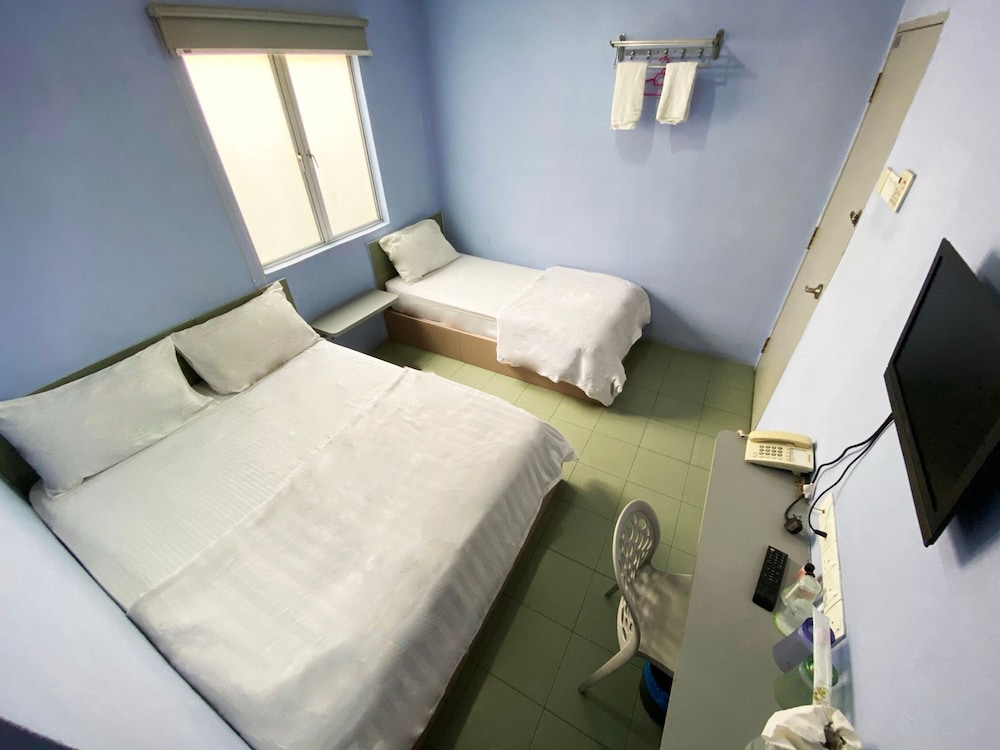 Lucky Hotel 14/22
