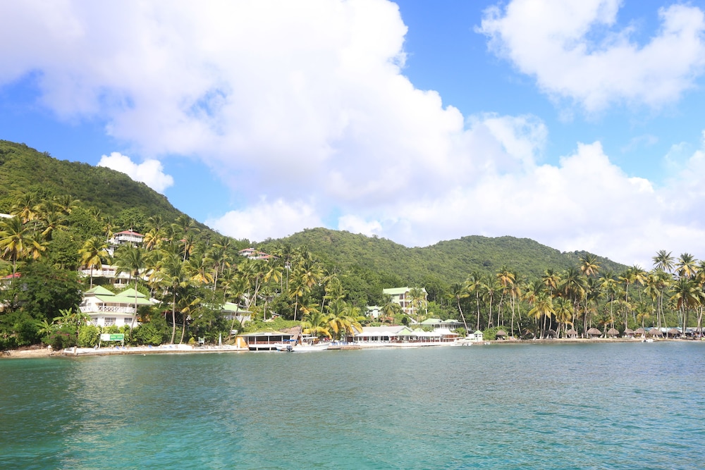 Marigot Beach Club and Dive Resort 72/75