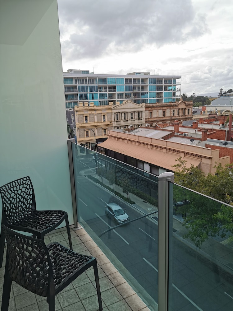 Majestic Roof Garden 27/45
