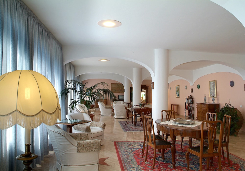 Hotel Rufolo 51/71