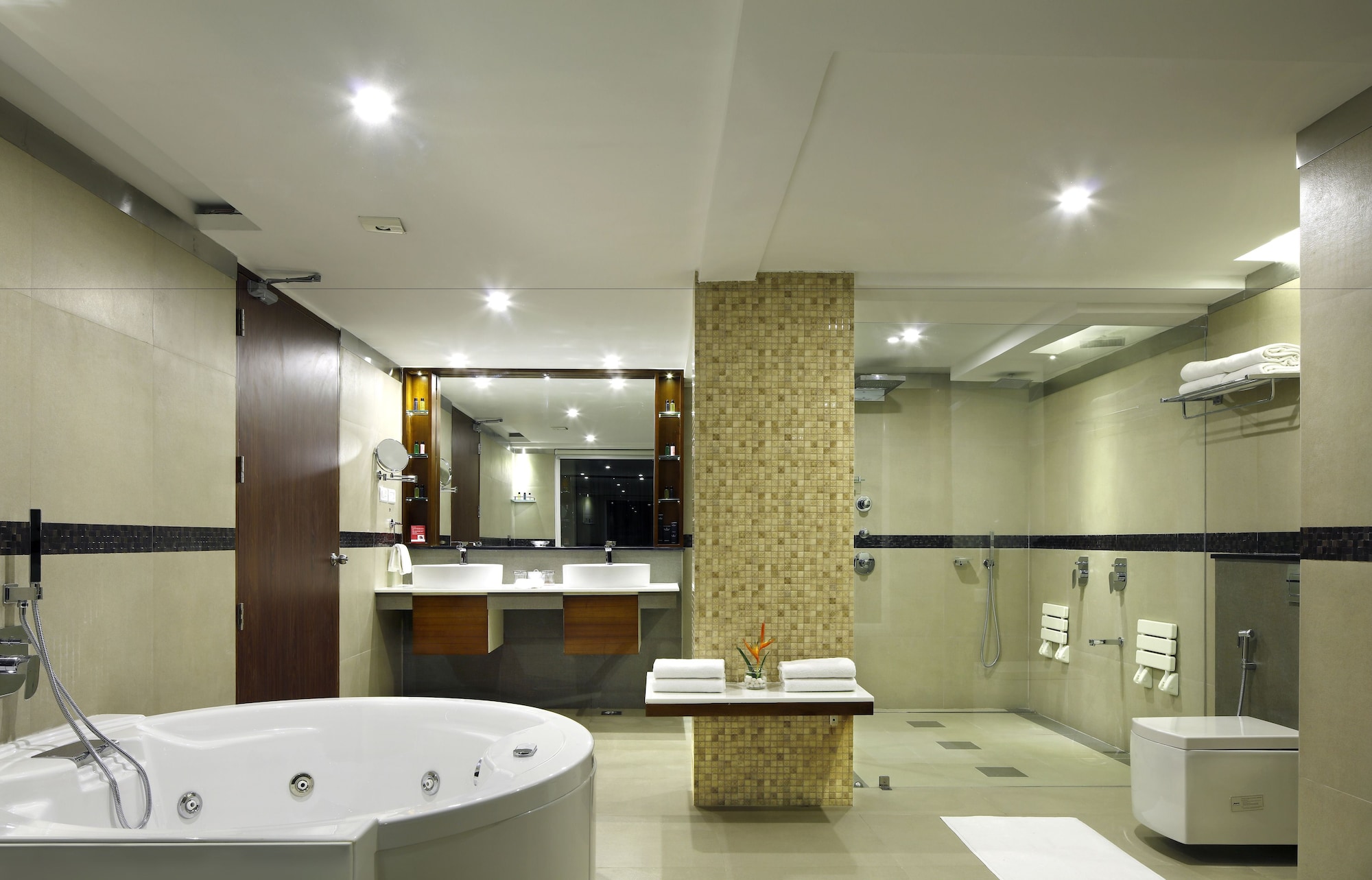 جناح رئاسي بسرير كينج، Ramada Resort by Wyndham Kochi 5/5