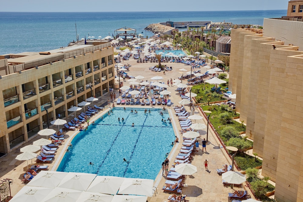 Coral Beach Hotel & Resort Beirut 46/49