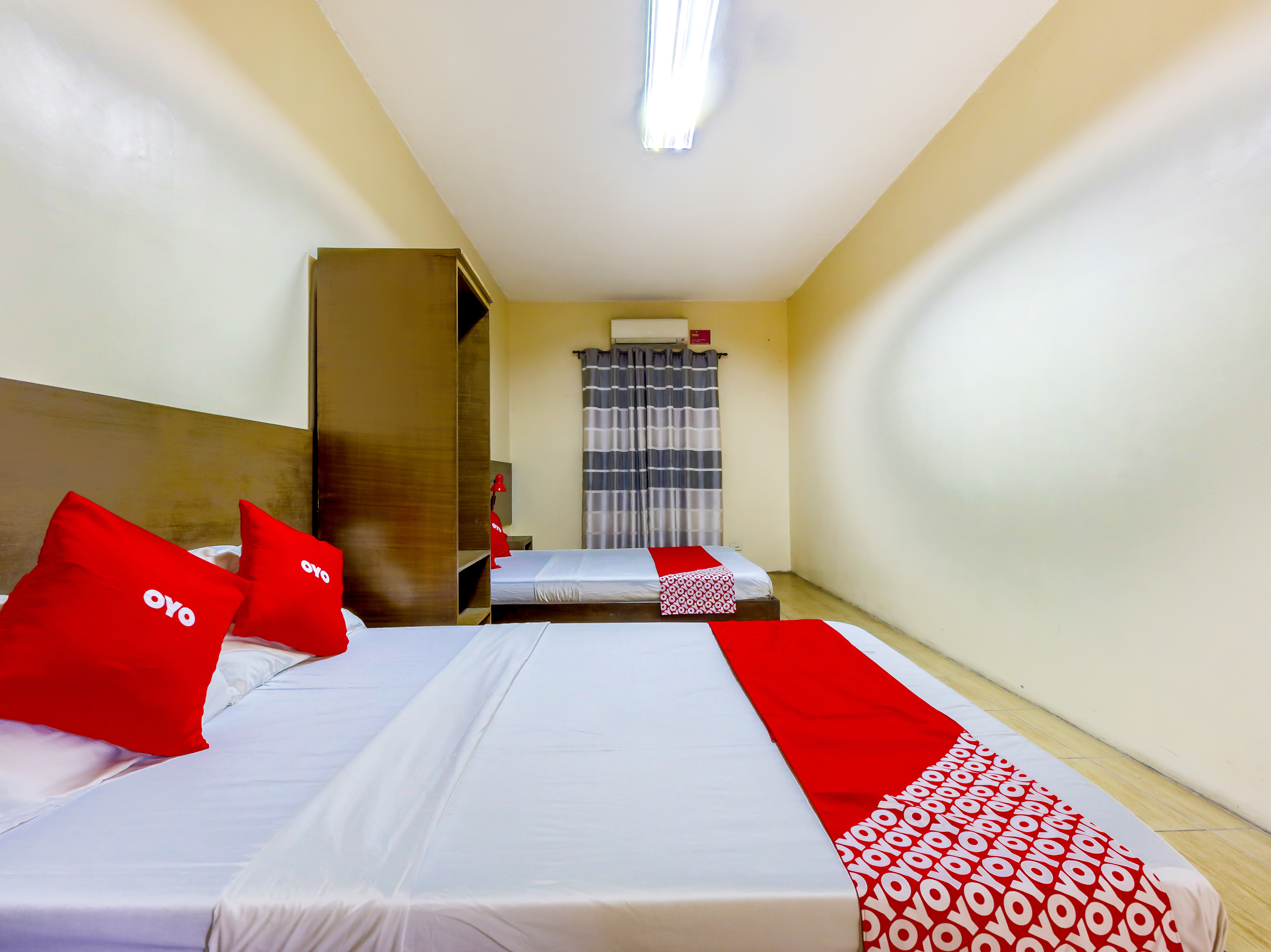 Metro Deluxe Residences 18/50